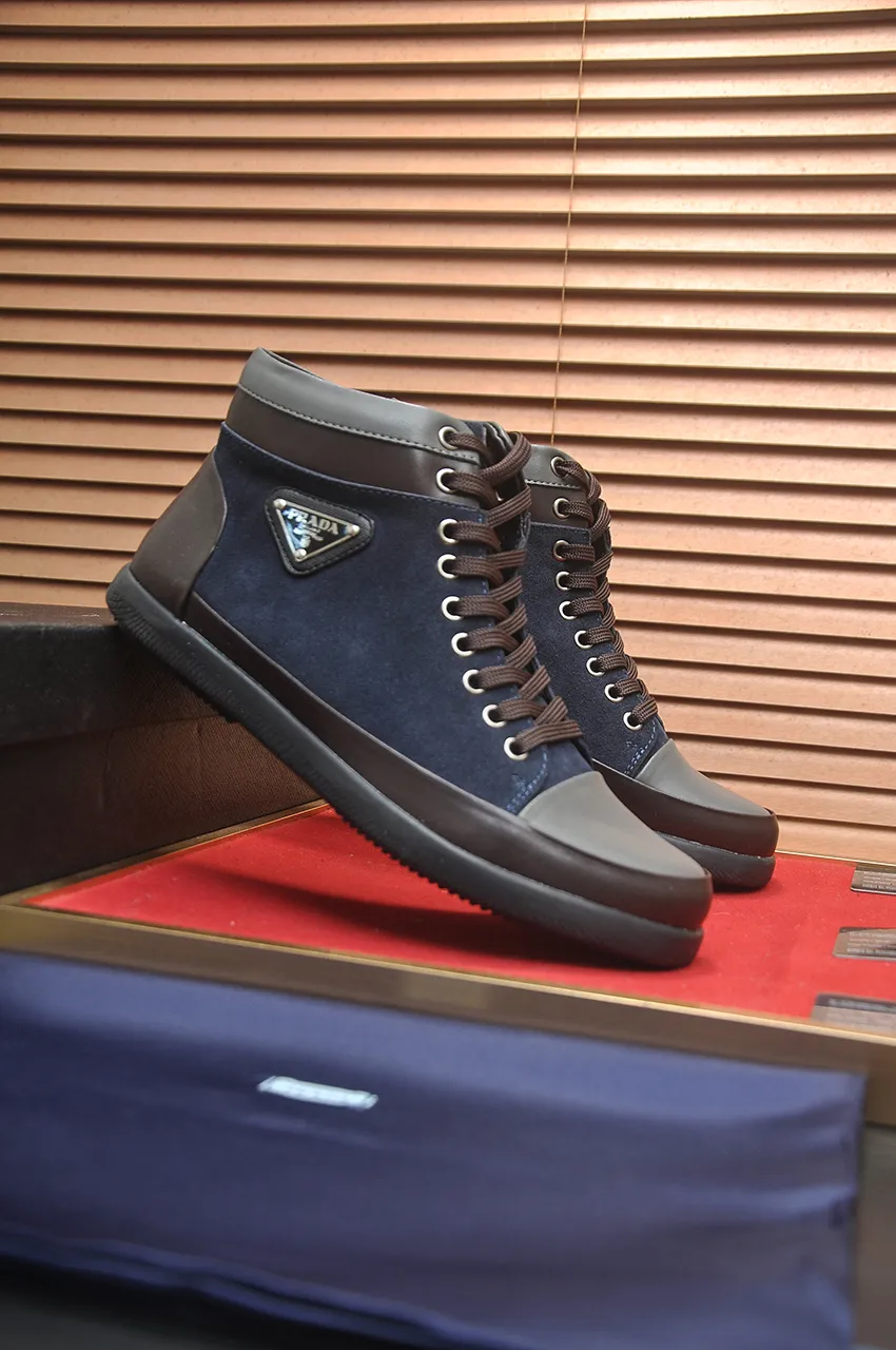 Men's shoes💰480💶【Prada】Trendy brand💞Mainly promote popular models, avant-garde and versatile fashionable men's shoes private version molding, 1:1 replica with glue splicing... Stylish and simple, original imported cowhide foot pads; the atmosphere and personality are more fashionable, eye-catching and pursuing class. It will subvert the old idea and be a must-have for fashionistas who want to spend time with you! Must keep it! High and comfortable but low, high-end quality workmanship. Code number: 38-45 (45 customized)
